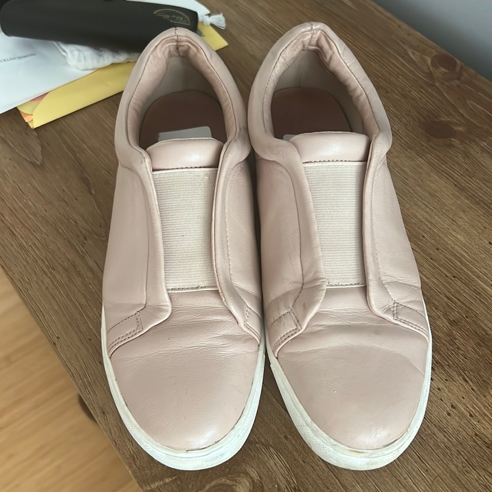 Unbranded real leather sneakers from an italic sample sale